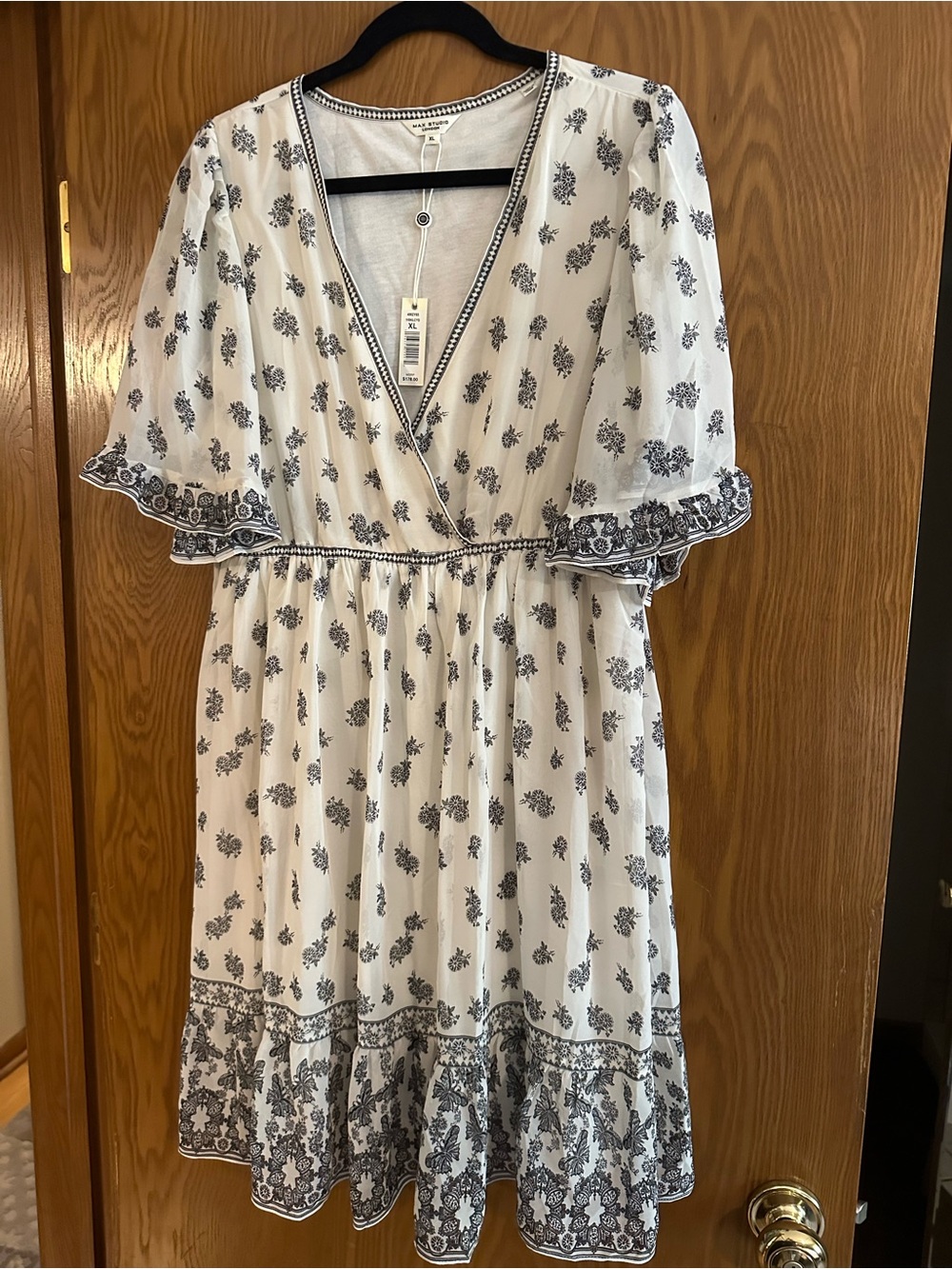 Max Studio Cream Dress with Black Floral Print Size XL